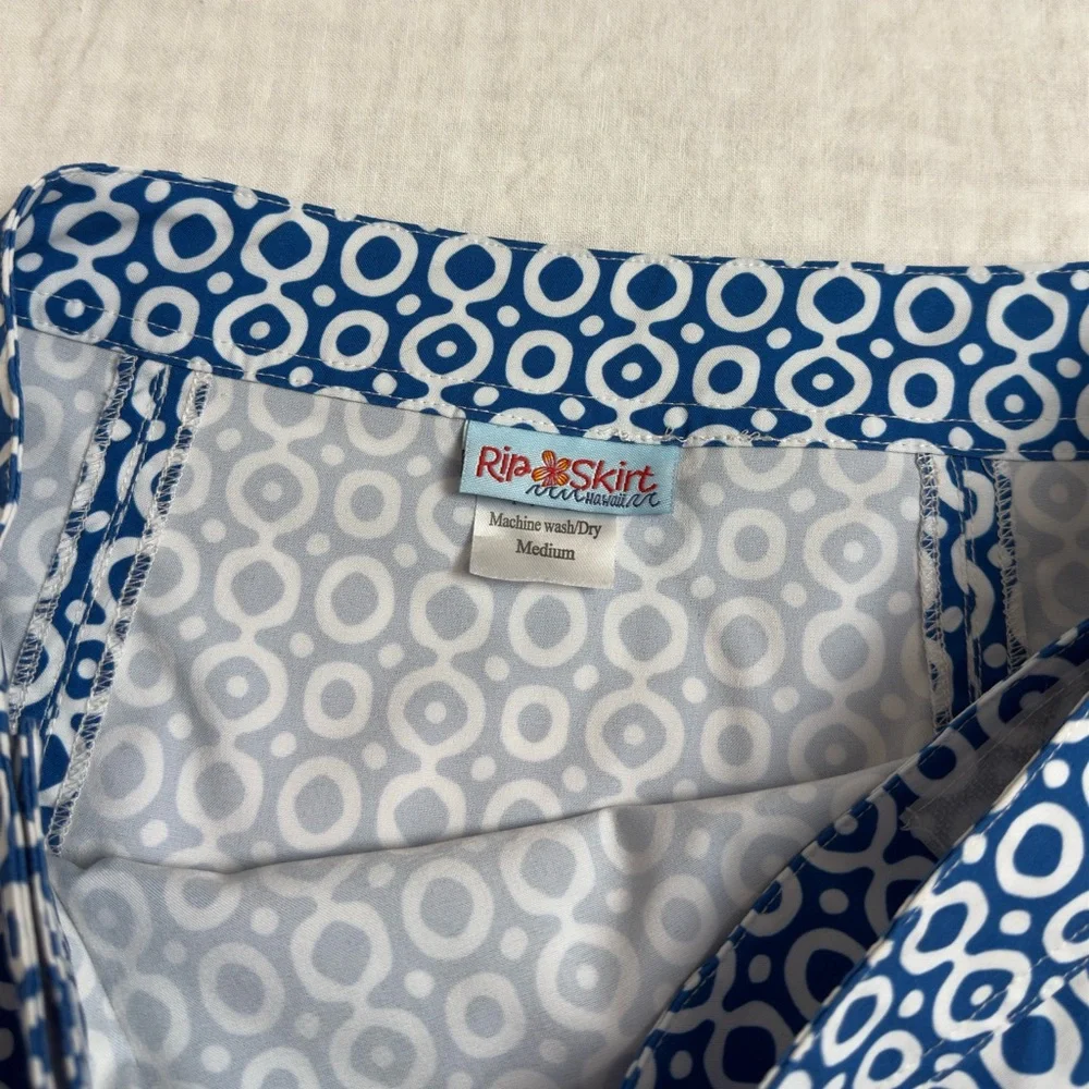 RipSkirt Hawaii Wrap Skirt Quick Dry Length 1 Fun Blue Geometric Print Size M